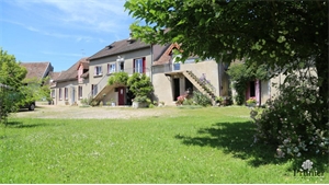 ferme à la vente -   71400  AUTUN, surface 230 m2 vente ferme - UBI431021975